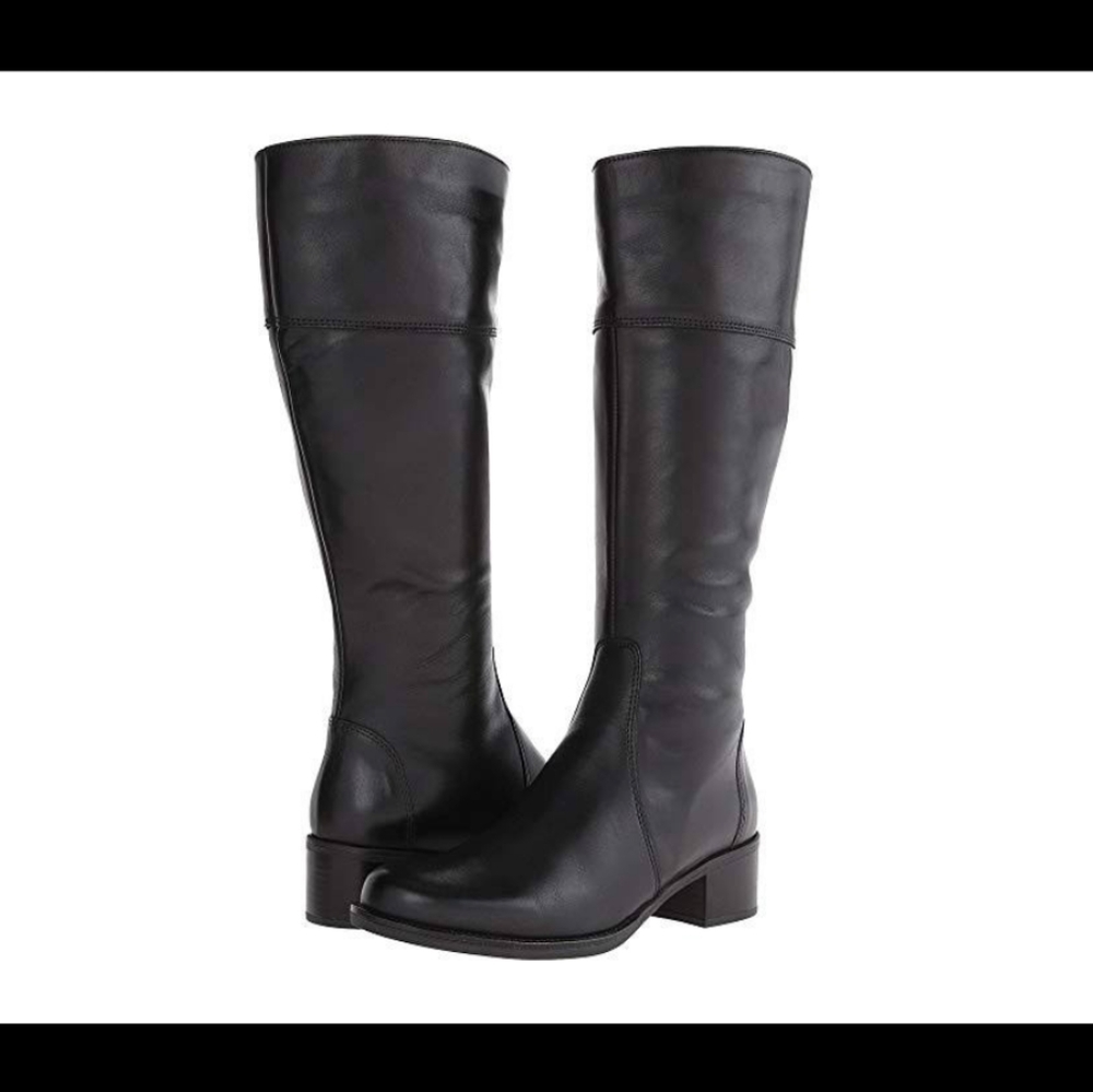 Brand new authentic La Canadienne boots - 5